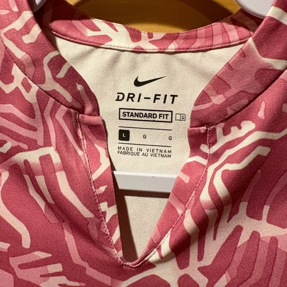 Nike Golf Youth Girls L Dri FIT
Short Sleeve V Neck Fuchsia Pink
Printed - Picture 3 of 8